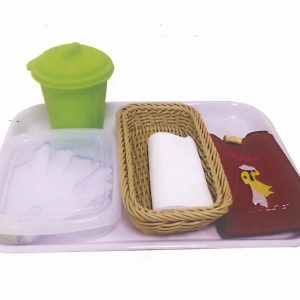 Bài học cắt móng tay trên giấy