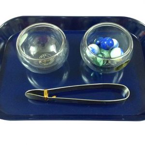 Bài học dùng kẹp nhỏ để di chuyển đồ vật